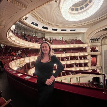 Opera Shtetërore e Vjenës (Wiener Staatsoper): Një Simbol i Madhështisë Muzikore dhe Arkitekturore